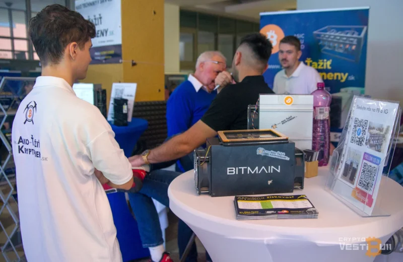 konferencia cryptovestibul a stánok ako ťažiť kryptomeny